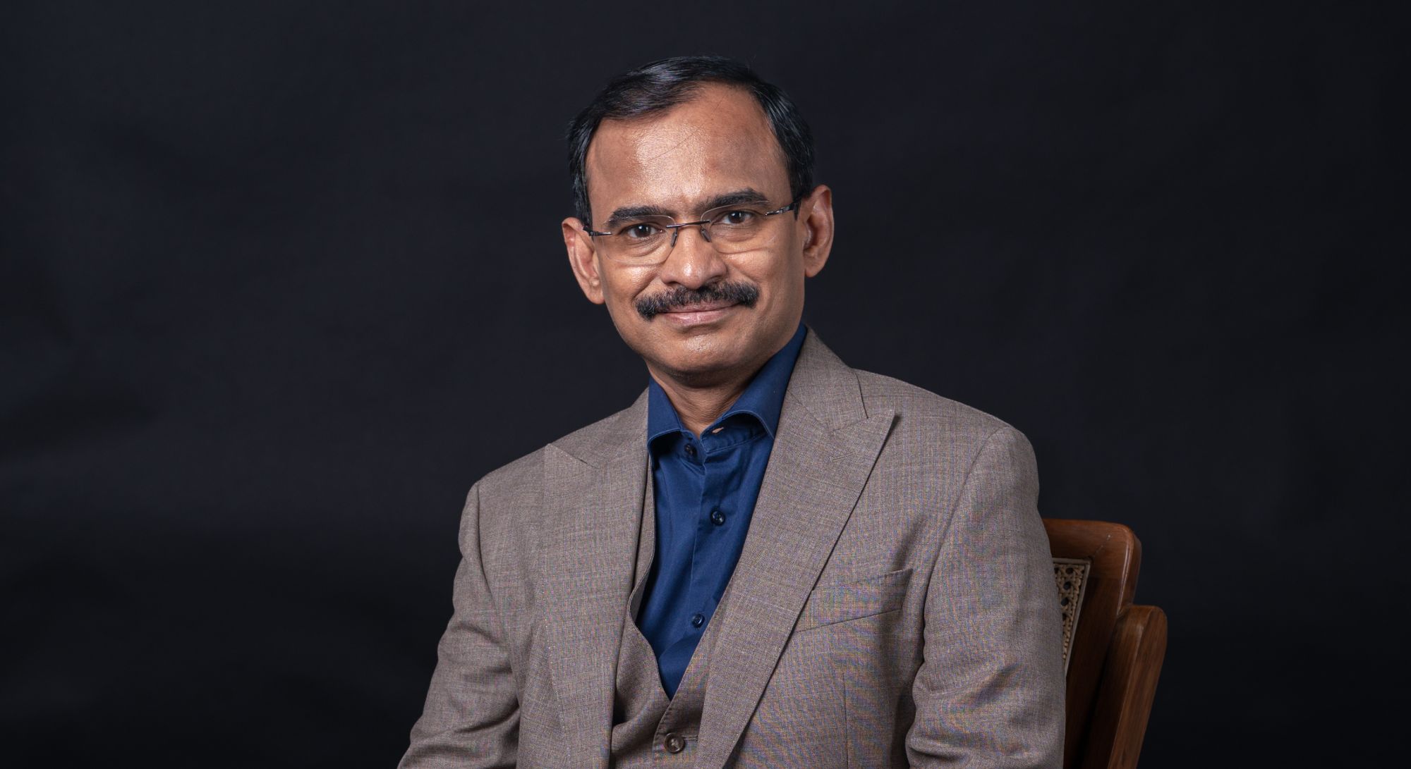 best-robotic-knee-surgeon-in-chennai-dr-s-arumugam